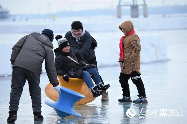 华为手机春节搞活动吗
:消费市场活力迸发 黑龙江“烟火气”加速回归——来自消费市场的一线观察-第5张图片-亚星国际官网