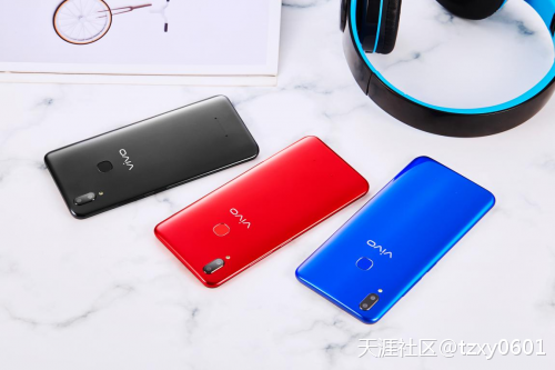 华为手机状态栏不会滑
:亿智蘑菇评测|vivo Z1全面评测：优秀综合表现促成中端旗舰新王者-第4张图片-亚星国际官网