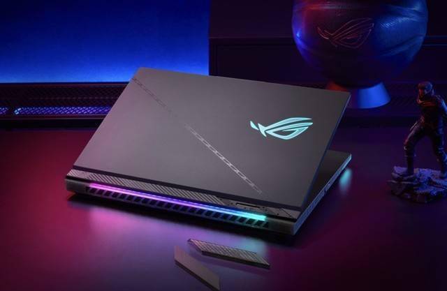 苹果透明方形信仰版
:ROG枪神7 Plus超竞版图赏：升级全新模具 信仰再度加码-第3张图片-亚星国际官网