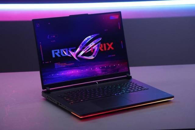 苹果透明方形信仰版
:ROG枪神7 Plus超竞版图赏：升级全新模具 信仰再度加码-第5张图片-亚星国际官网