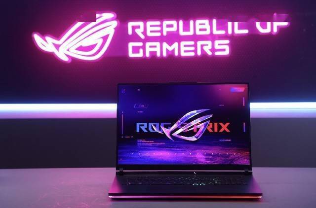 苹果透明方形信仰版
:ROG枪神7 Plus超竞版图赏：升级全新模具 信仰再度加码-第12张图片-亚星国际官网
