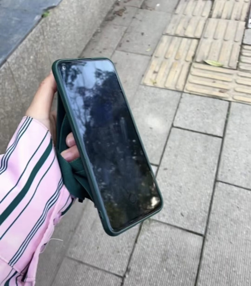 新闻路边捡到手机不能使用的简单介绍-第2张图片-亚星国际官网